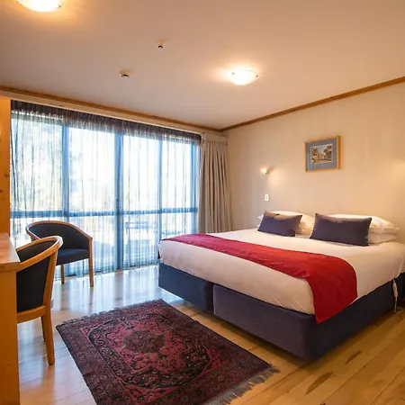Coronation Lodge-2